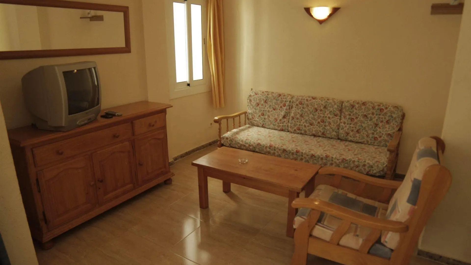 Апартаменты Apartamentos Borodin Льорет-де-Мар