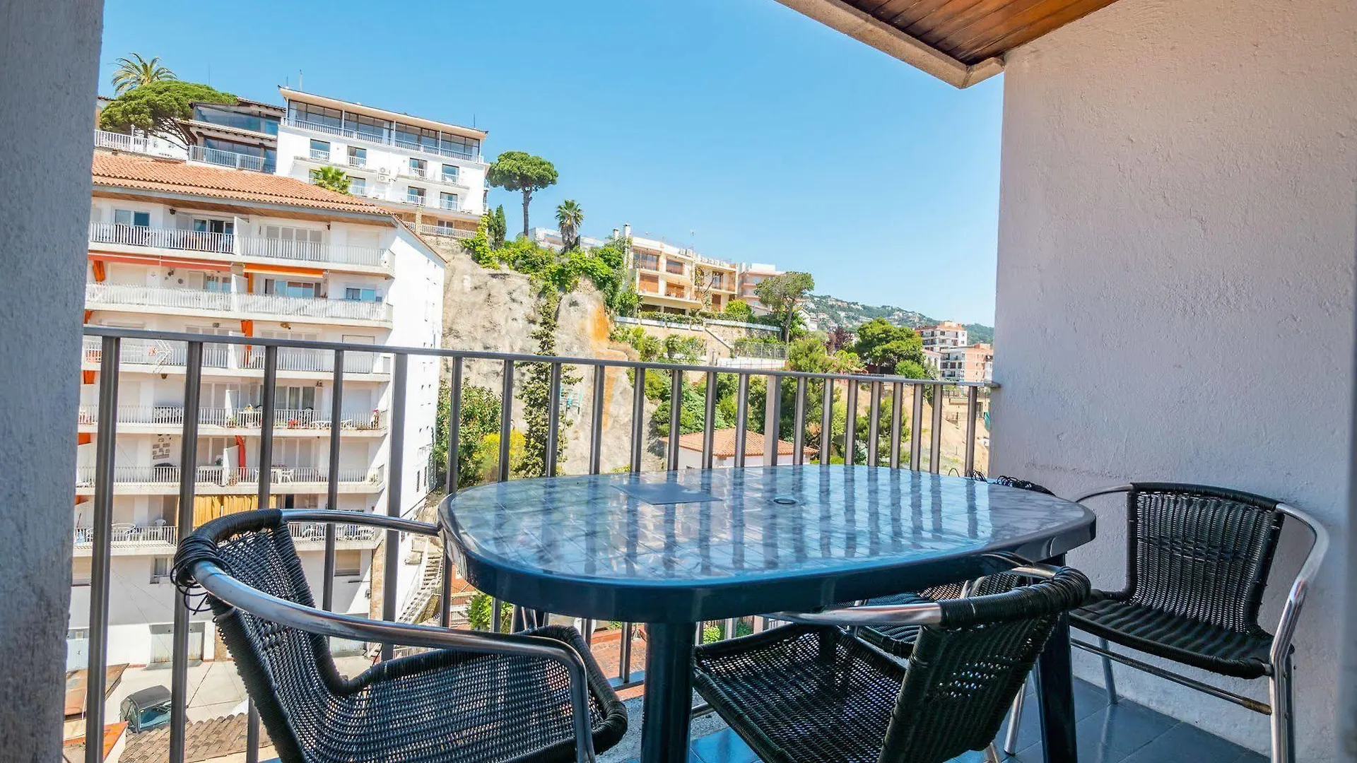 Apartamentos Borodin Льорет-де-Мар